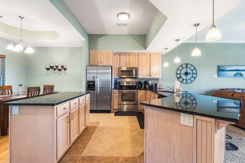 Full Kitchen with Upgraded Stainless Appliances