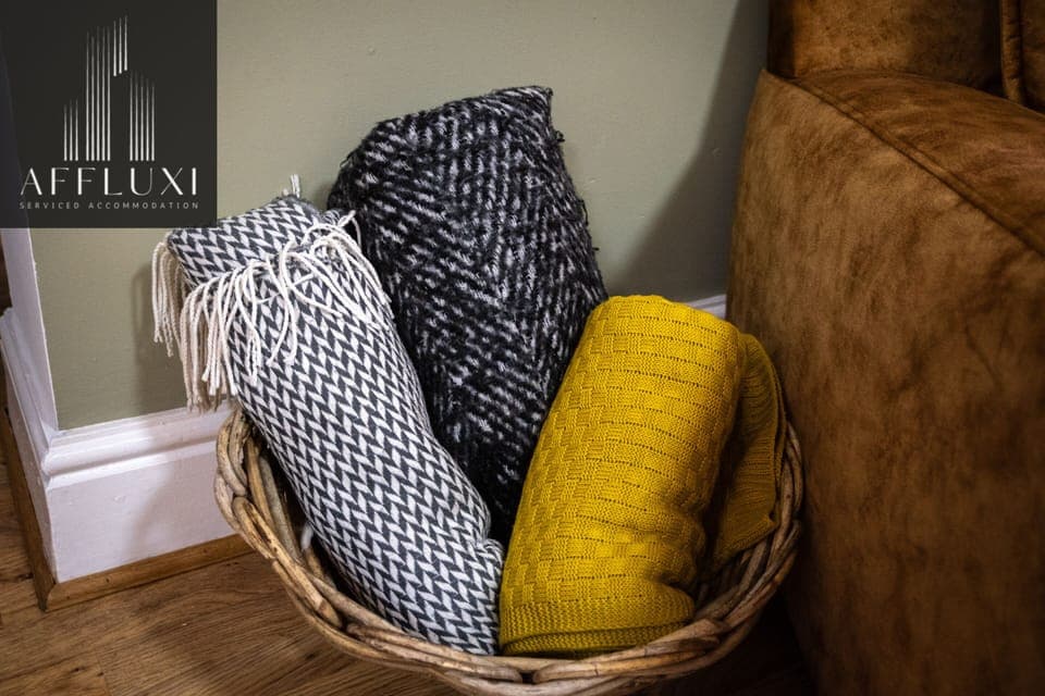 Living Room / Lounge