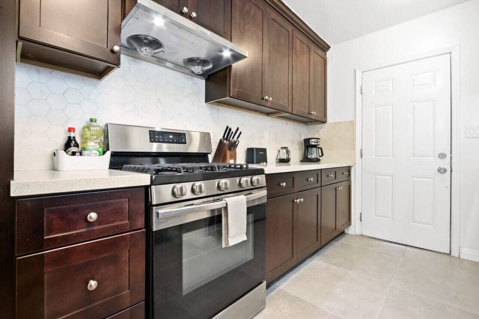 From morning coffee to evening feasts, this dining space is designed for connection.