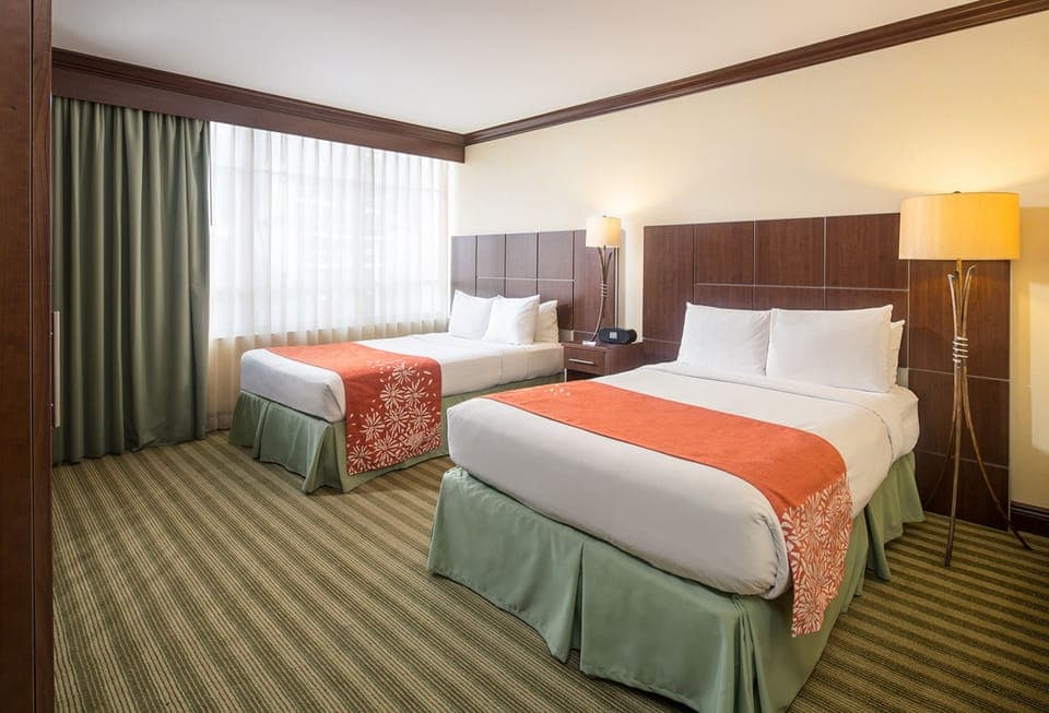 Unit with 2 Queen size beds. Exact unit will be assigned upon arrival. Views, colors and decor may vary.