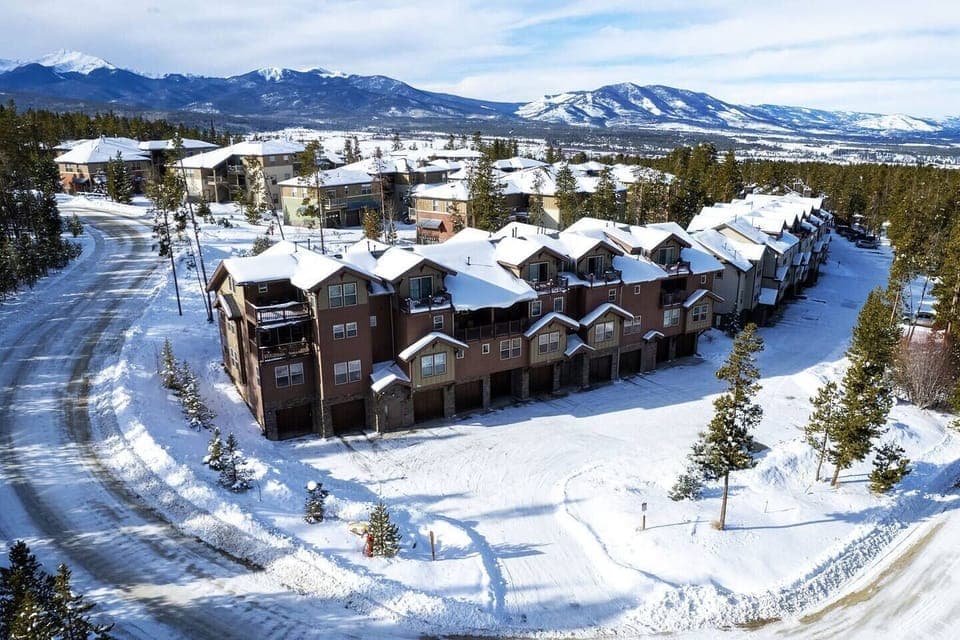 6 Miles from Winter Park