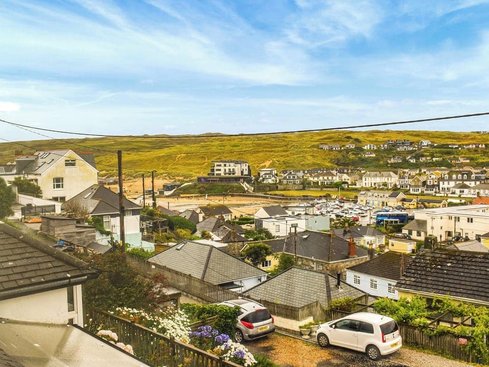 Surrounding area | Trethvor, Perranporth