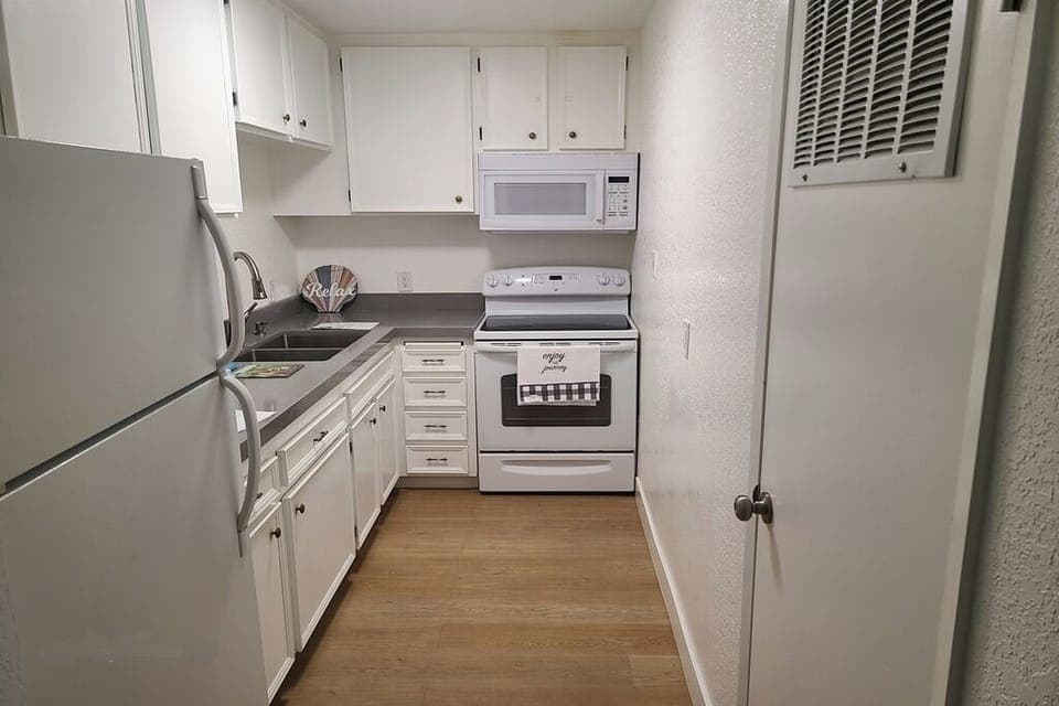Kitchen with everything you need