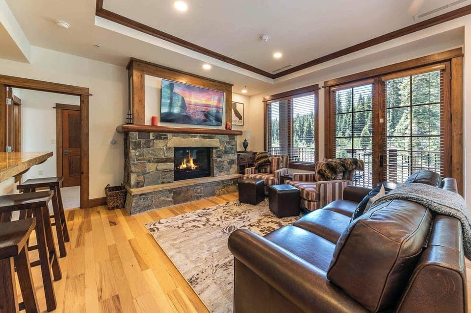 4001 Northstar Dr Unit 408-print-013-010-Interior-3032x2020-300dpi