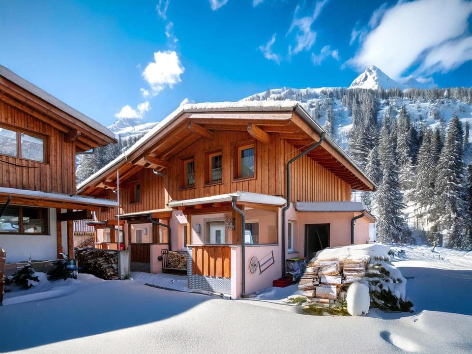 Holiday Home Exterior [winter]