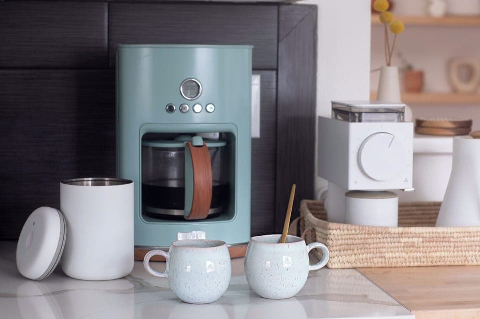 “I’m a coffee lover and this house has the best of the best coffee grinder, press, kettle and frother! There’s a regular pot and coffee drip too!” - Brian + Lacy 
⭐️ ⭐️ ⭐️ ⭐️ ⭐️ “