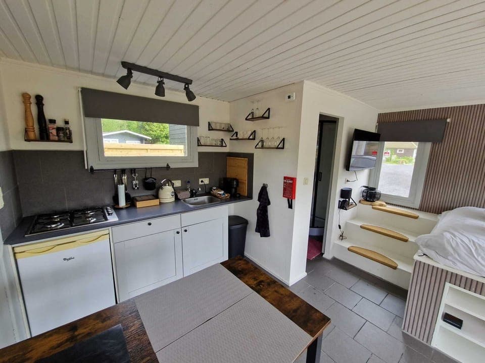 Bcd3f484 523a 4c49 9f00 882d09b1e72e