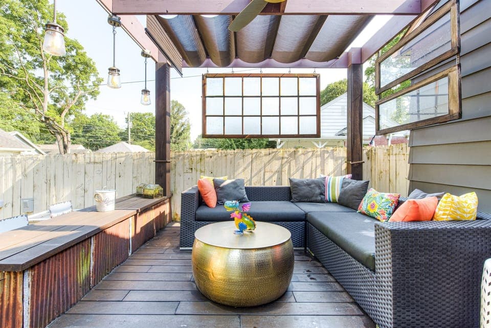 Beautiful backyard oasis, perfect for coouples or family getaway