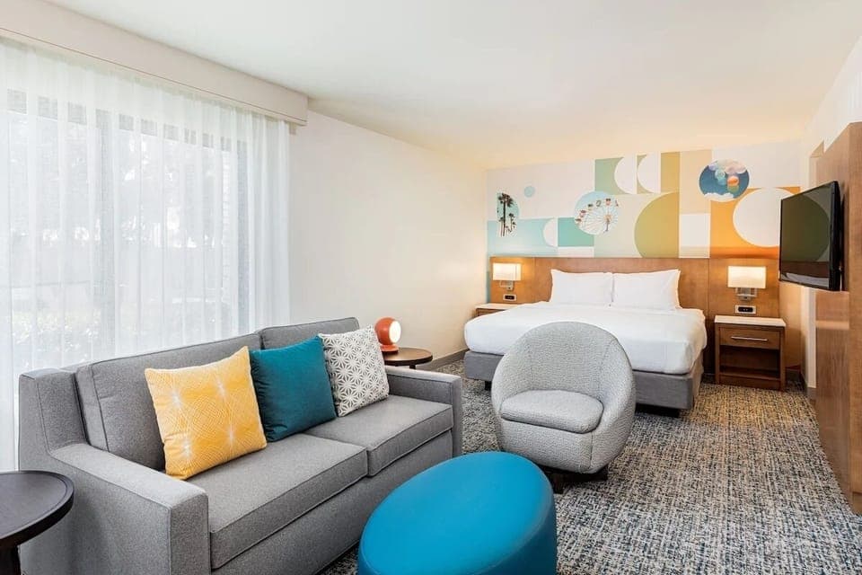 Unit with King size bed