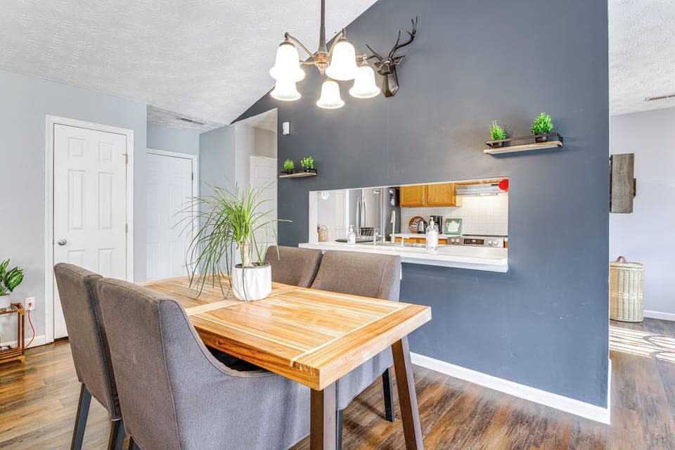 Dining Room | Dishware & Flatware