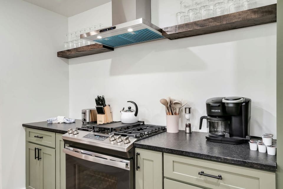 Cook up a feast in this stylish, well-equipped kitchen with modern appliances!