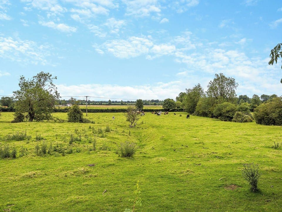 Surrounding area | Chestnut - The Hollies Country Cottages, Burgh Le Marsh