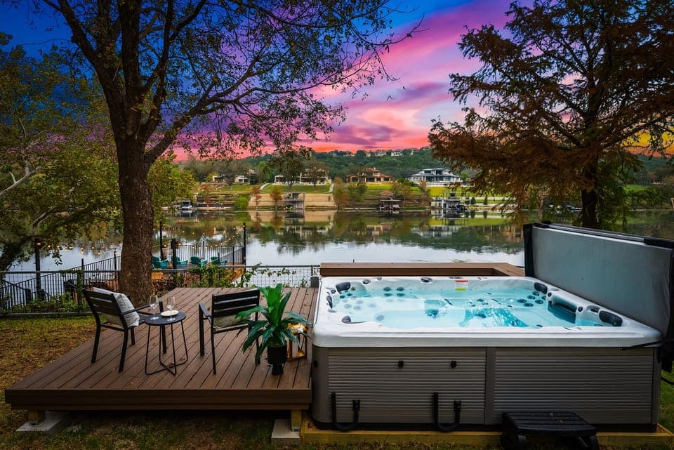 Beautiful 8-person hot tub overlooking the lake