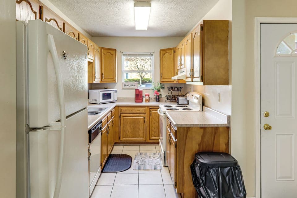 Kitchen | Keurig Coffee Maker | Dishwasher | Cooking Utensils | Toaster