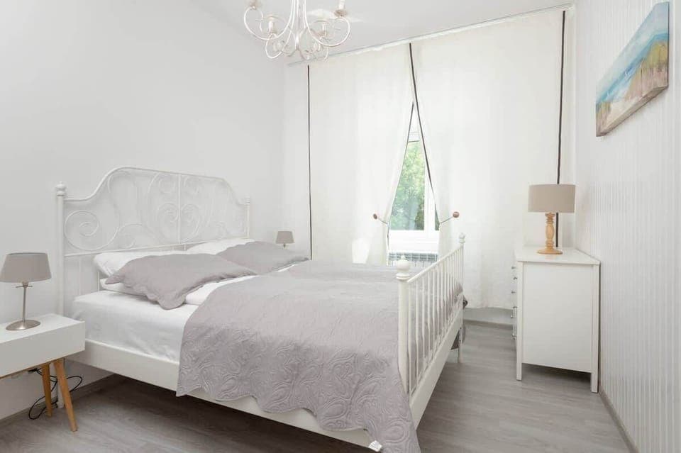 Bedroom with a wardrobe.