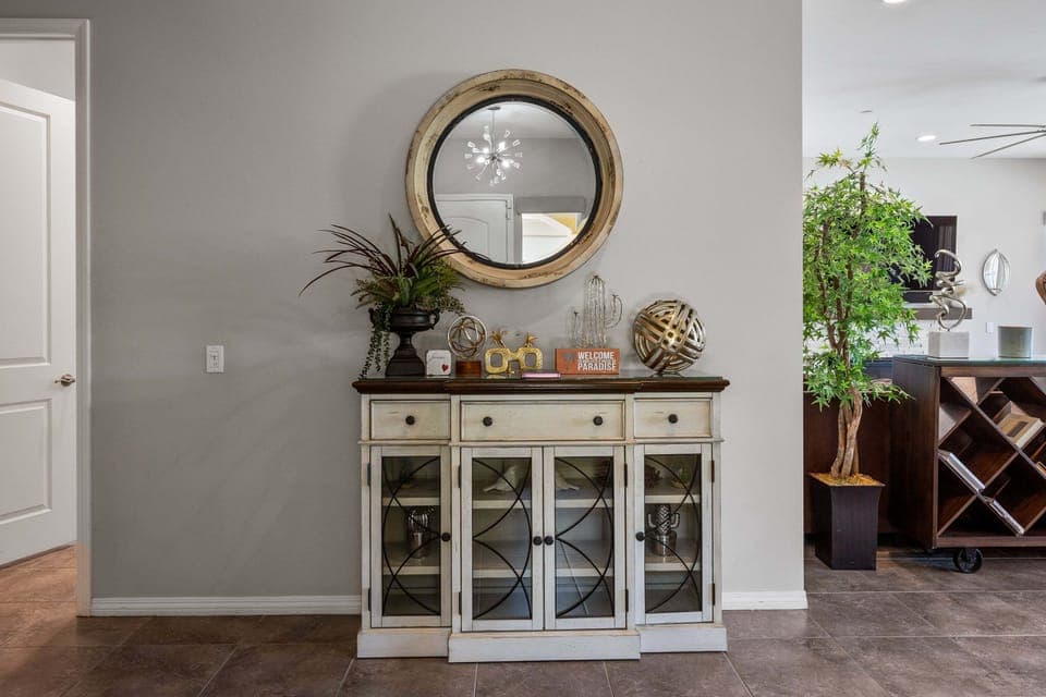 Beautifully appointed furniture throughout