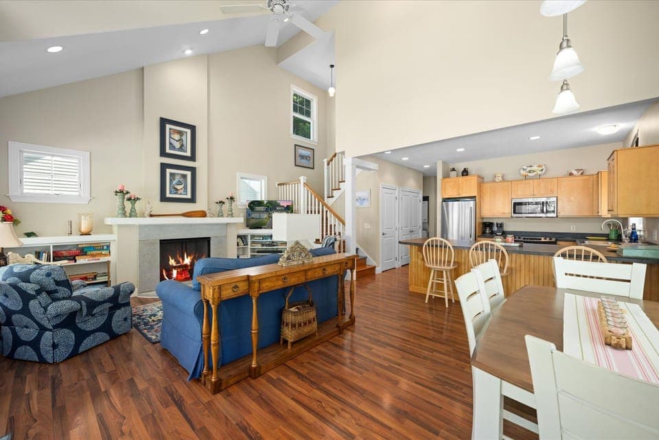 Family room (5)