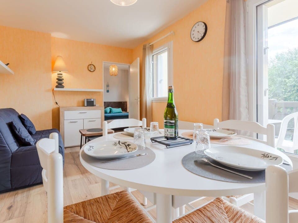 Table, Property, Furniture, Window, Tableware, Chair, Wood, Dishware, Interior Design, Lighting