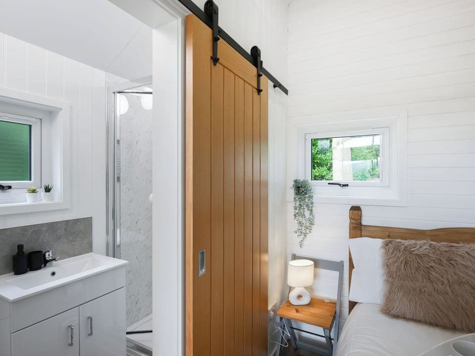 Interior | Mini Lodge - Daisy Bank Touring Caravan Park, Montgomery