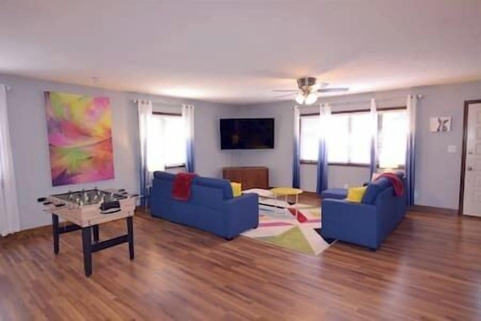 Great room

Blue couches pull out into queen beds