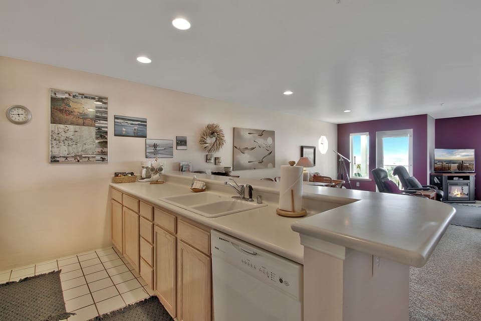 112 Vacation by the Sea