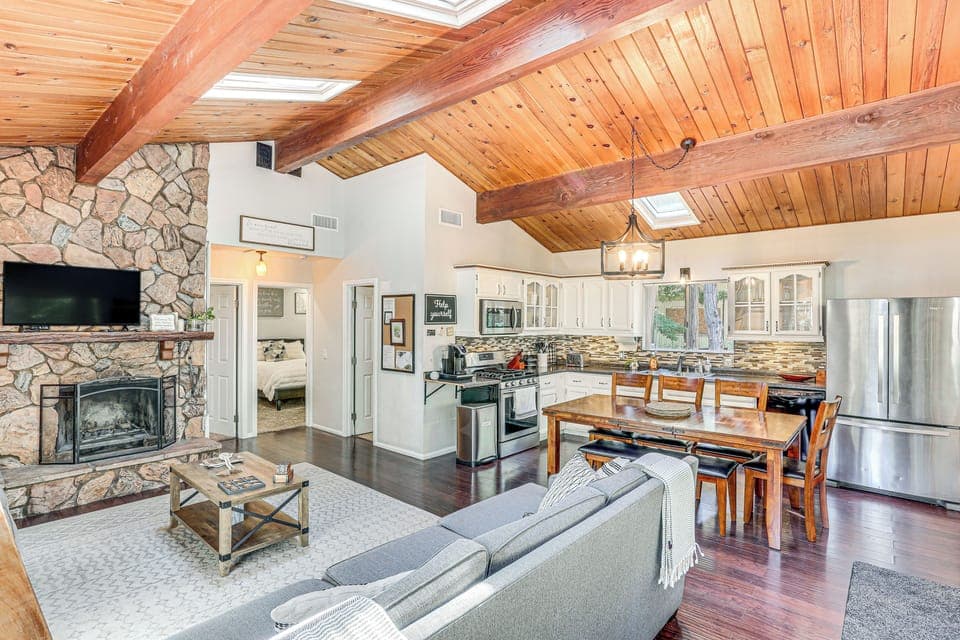 Crestline Vacation Rental | 4BR | 2BA | 1,728 Sq Ft | Steps Required to Enter