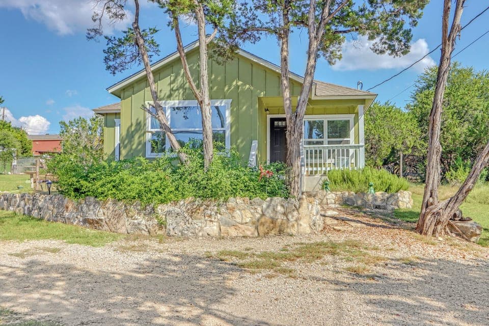 Welcome to Deer Meadows Green House