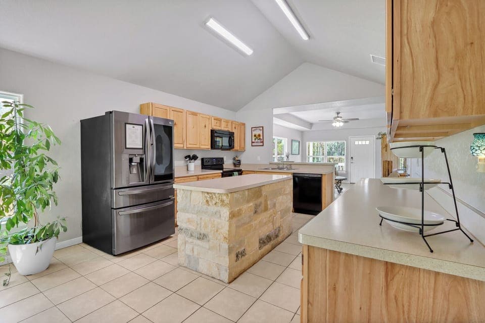 Large kitchen for a homecooked meal