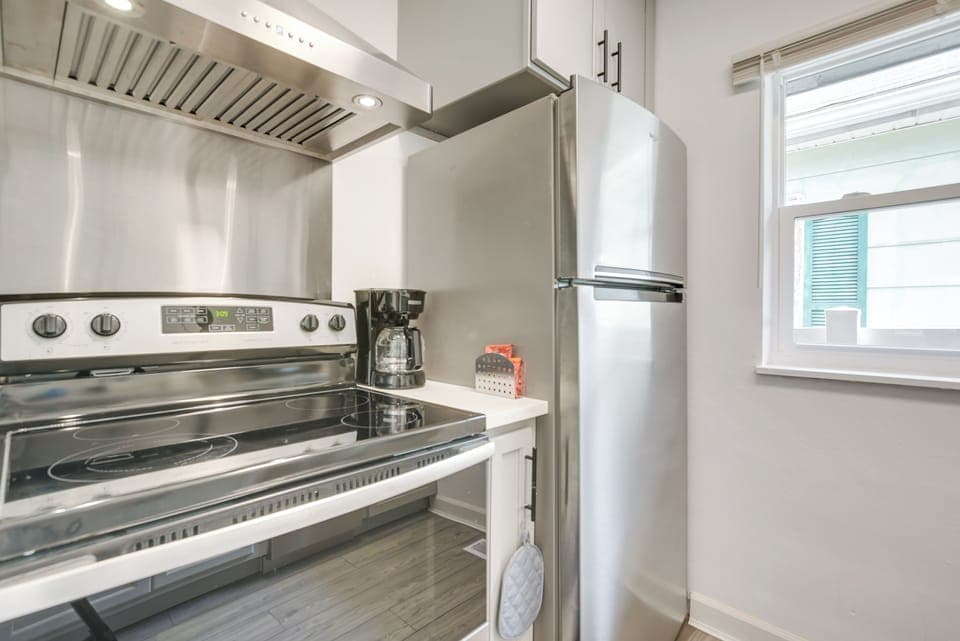 Kitchen | Trash Bags & Paper Towels