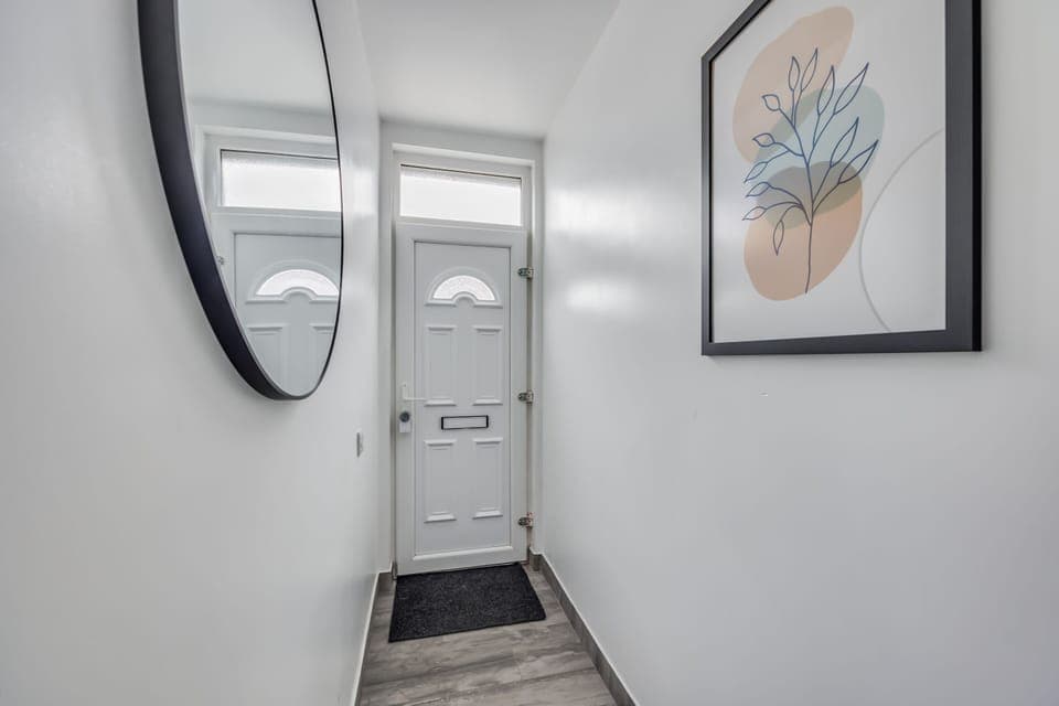 Bright and inviting entrance way