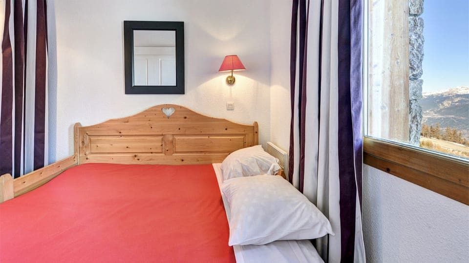 The sofa bed may be made into a Double sofa bed or 2 Single sofa beds, let us know what you prefer!