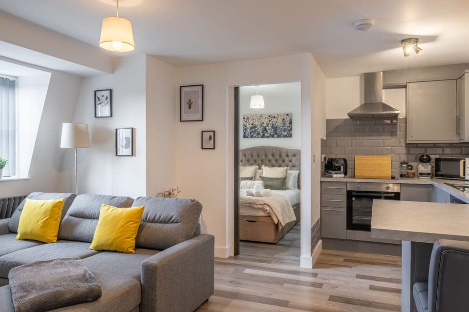 Flat 7D - Living Room and Bedroom