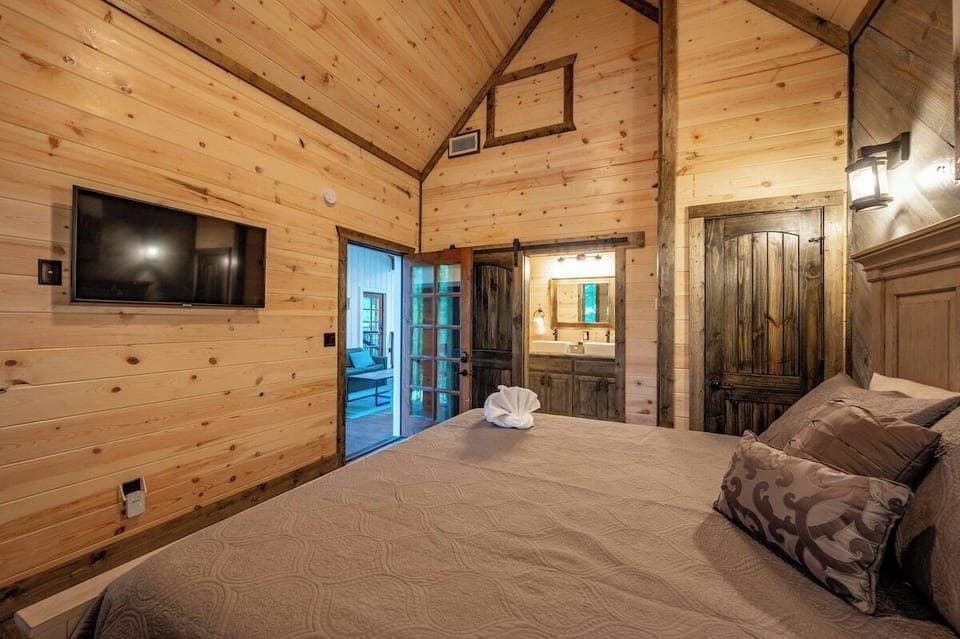 Master bedroom #3 (sleeps 2)