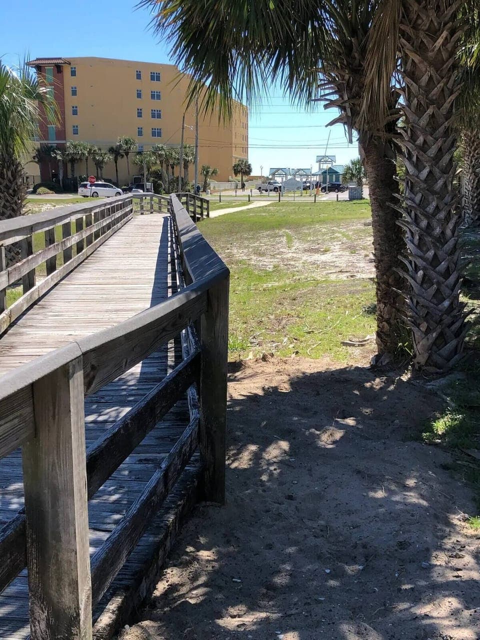 3-min short walk distance to the beach! 