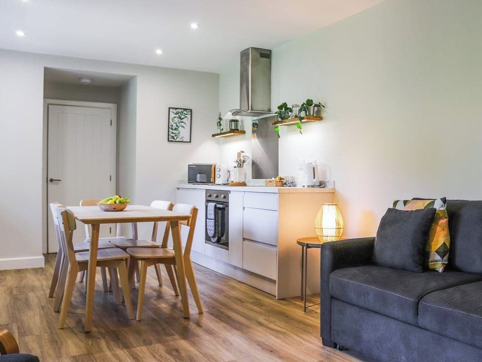 Open plan living space | Gwynant Lodge - Cwm Cadnant, Caernarfon
