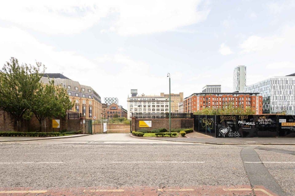 The Pall Mall Apartment, Liverpool - Host & Stay