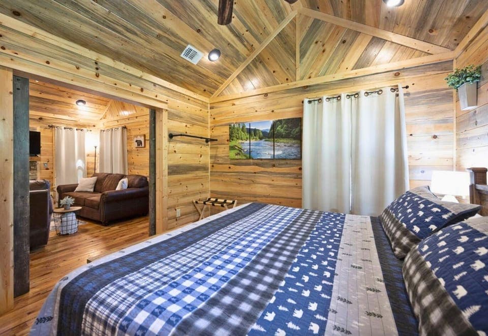 Benefit from the convenience of an en-suite bathroom connected to this cozy bedroom.