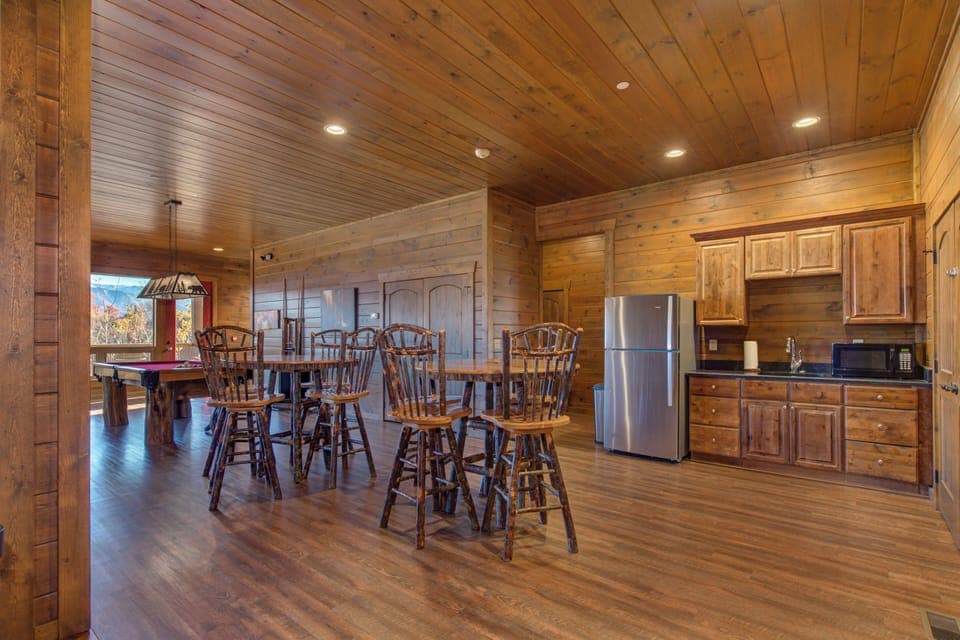 16-16_MajesticOverlook