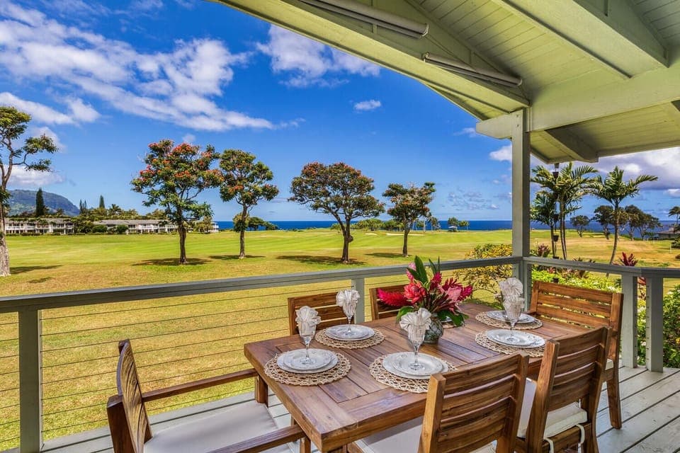 Breathtaking Views from the upstairs lanai. Unobstructed Ocean and Mountain view