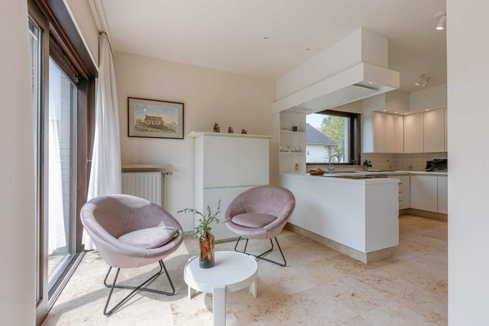 Cosy kitchen with lounge