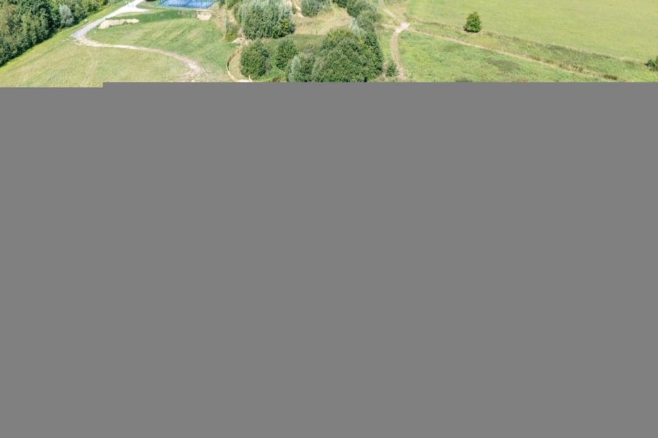 Immediate Surroundings [summer] (<1 km)