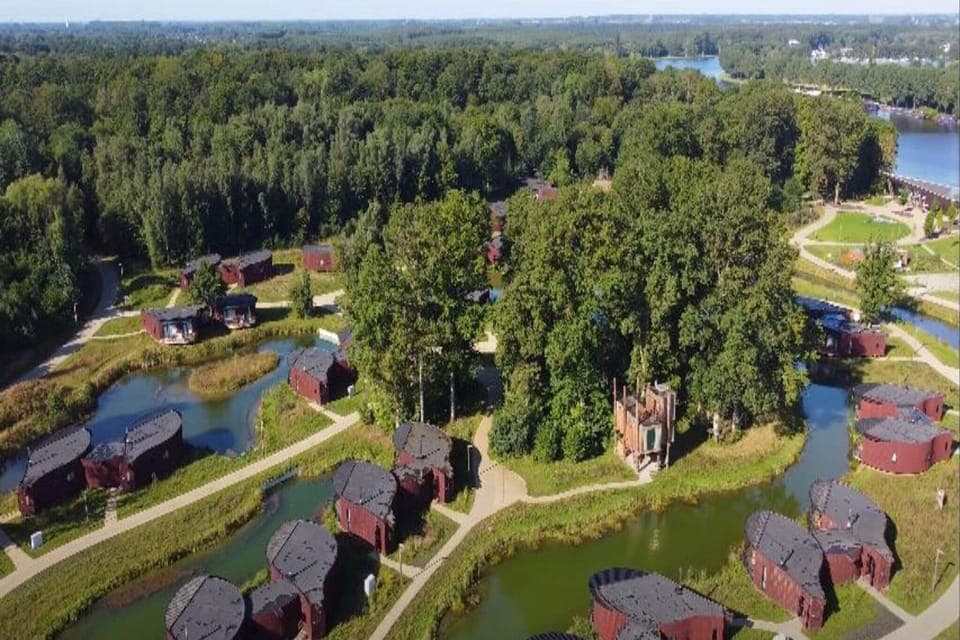 Immediate Surroundings [summer] (<1 km)