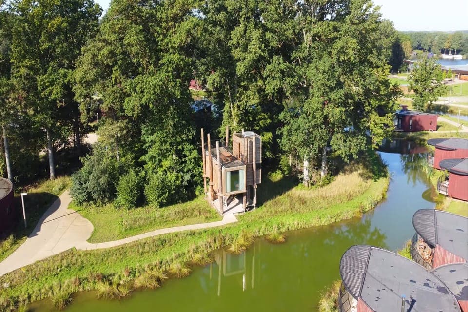 Immediate Surroundings [summer] (<1 km)