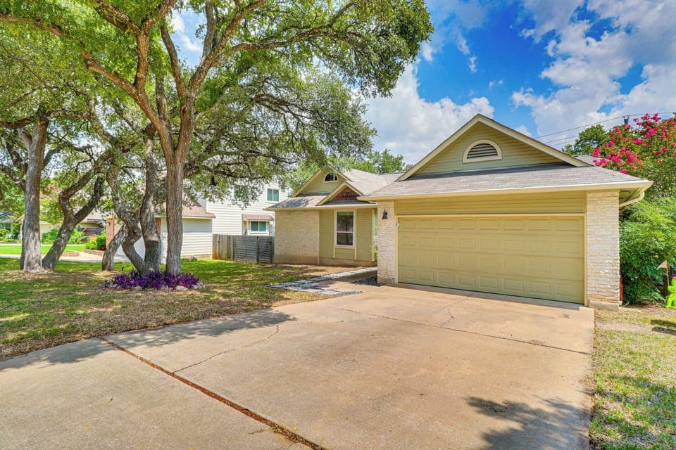 Austin Vacation Rental | 4BR | 2BA | 1 Step to Enter | 1,922 Sq Ft