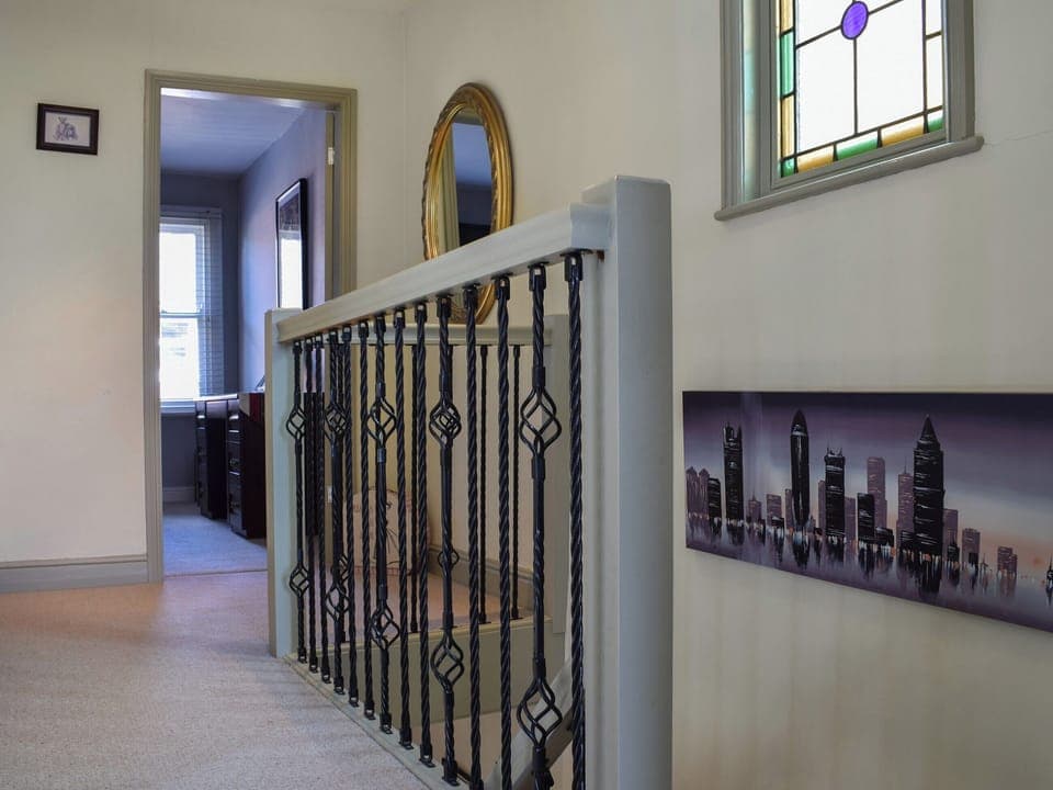 Landing | Valentine Retreat, Evesham