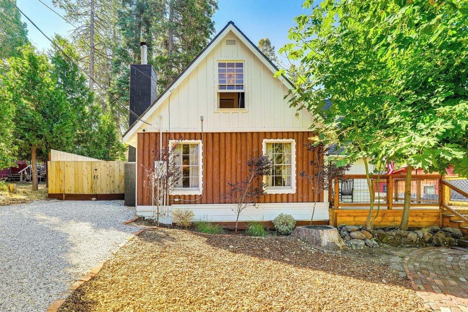 Twain Harte Vacation Rental | 3BR | 1BA | Stairs Required | 1,211 Sq Ft