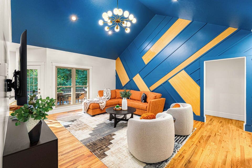 Welcome to Villa du Ciel! This luxury getaway has been packed with amenities.