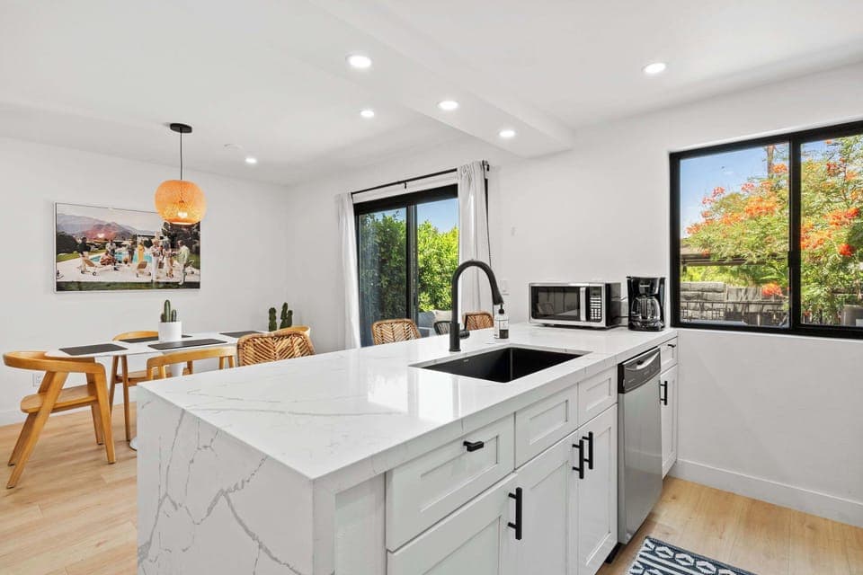 Fully equipped kitchen