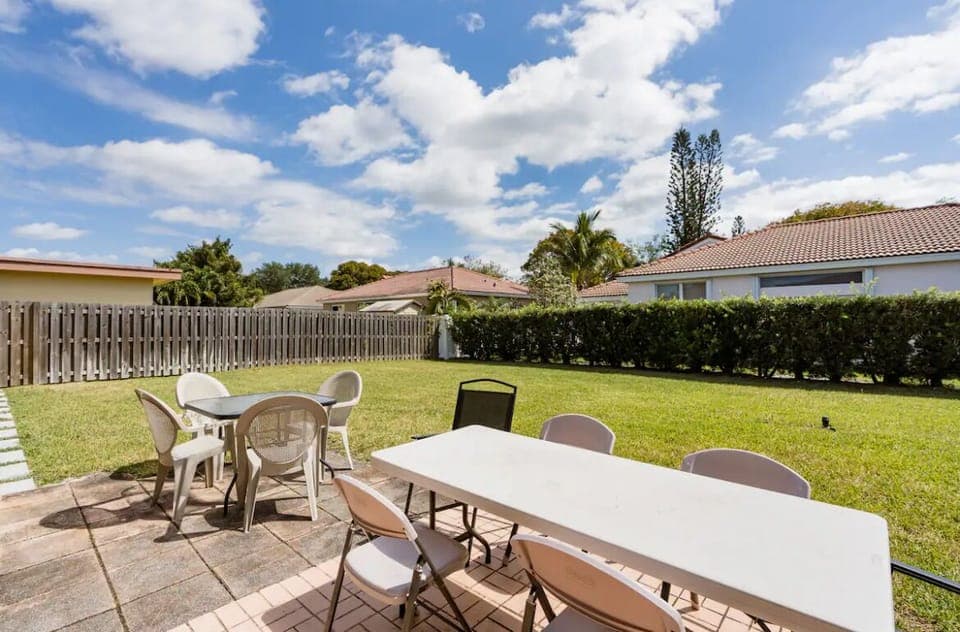 Outdoor dining