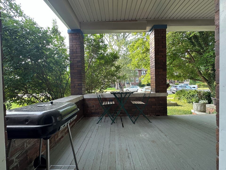 Outdoor dining